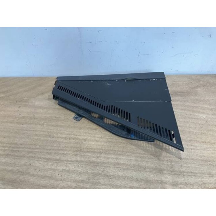 130VU GLARESHIELD PANEL P/N: D9251505100000 S/N: PB10133