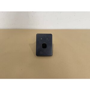 BRACKET ASSY COMPASS P/N: D2511007300500 S/N: SI070043