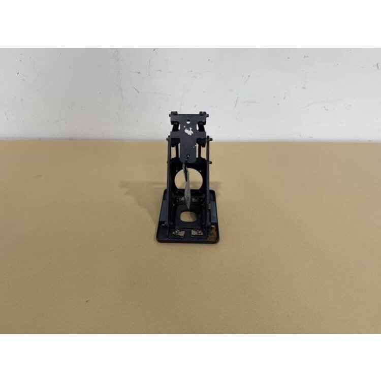 BRACKET ASSY COMPASS P/N: D2511007300500 S/N: SI070044