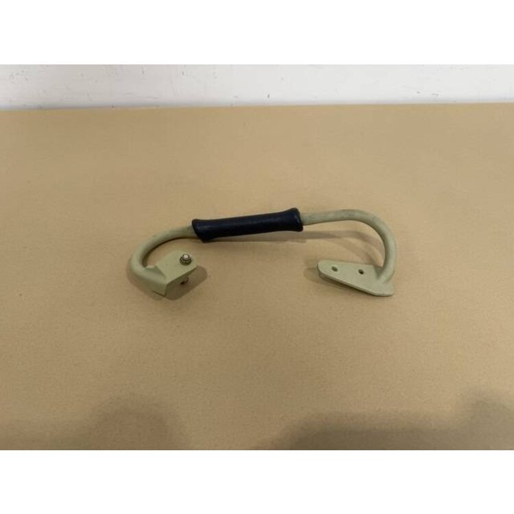 GRIP FOAM RH P/N: D2511140700100 S/N: SI067062