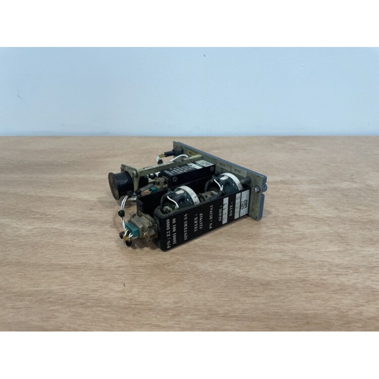 111VU FLOOD LIGHT PANEL P/N: D9251504600000 S/N: PB10249