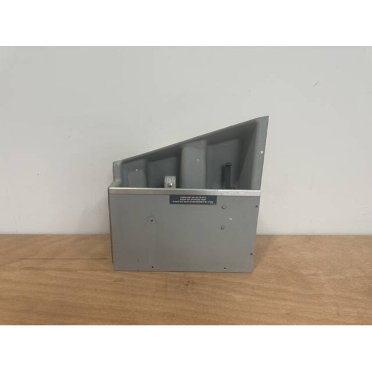 AFT STOWAGE PANEL LH P/N: 232A1602-4 S/N: SI24117001