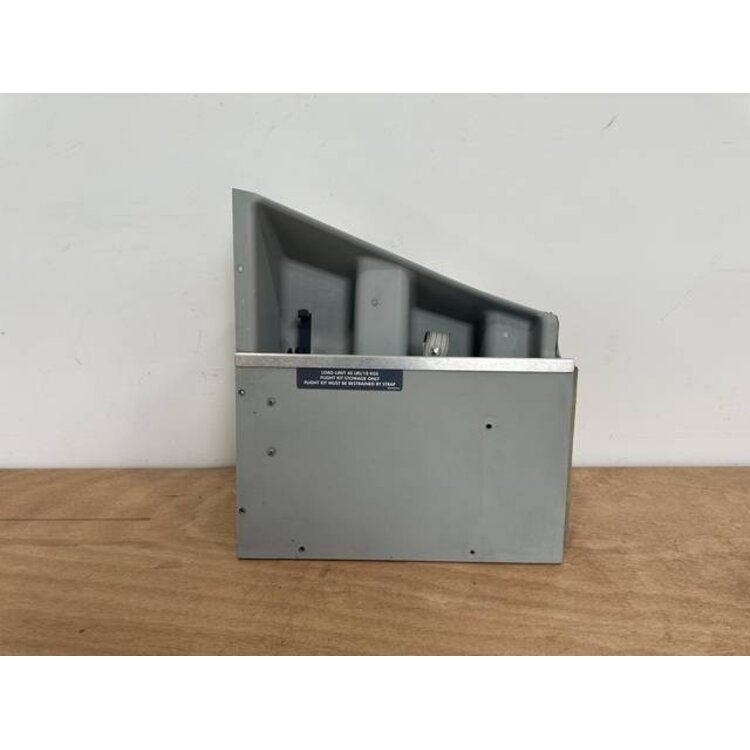 AFT STOWAGE PANEL RH P/N: 232A1602-3 S/N: SI2423002