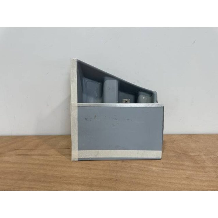 AFT STOWAGE PANEL RH P/N: 232A1602-3 S/N: SI2423004