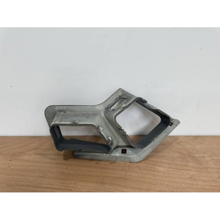 EYEBROW PANEL RH P/N: 232A1420-22 S/N: SI24110006