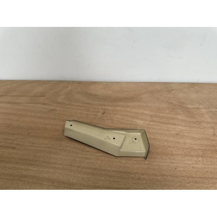 FWD OVERHEAD LINER RH P/N: 232A1531-14 S/N: SI24112003