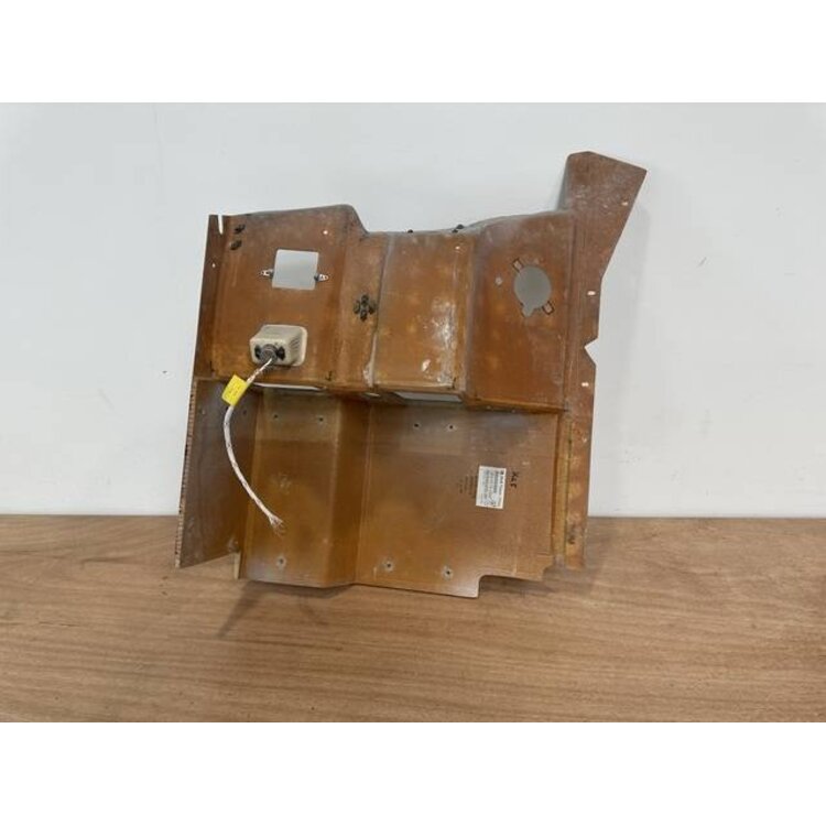 FWD PANEL RH P/N: 232A1601-18 S/N: SI2421001