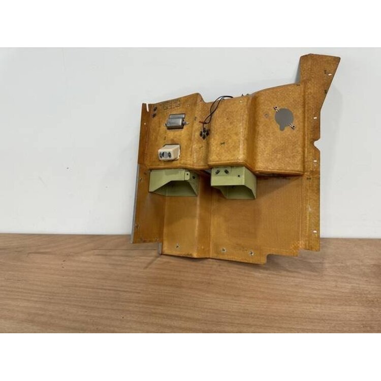 FWD PANEL RH P/N: 232A1601-18 S/N: SI2421006