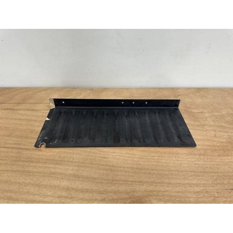 RACEWAY COVER LH P/N: 232A1641-2 S/N: SI2420001