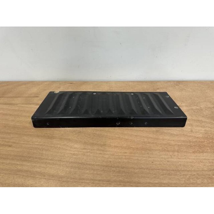 RACEWAY COVER LH P/N: 232A1641-2 S/N: SI2420003