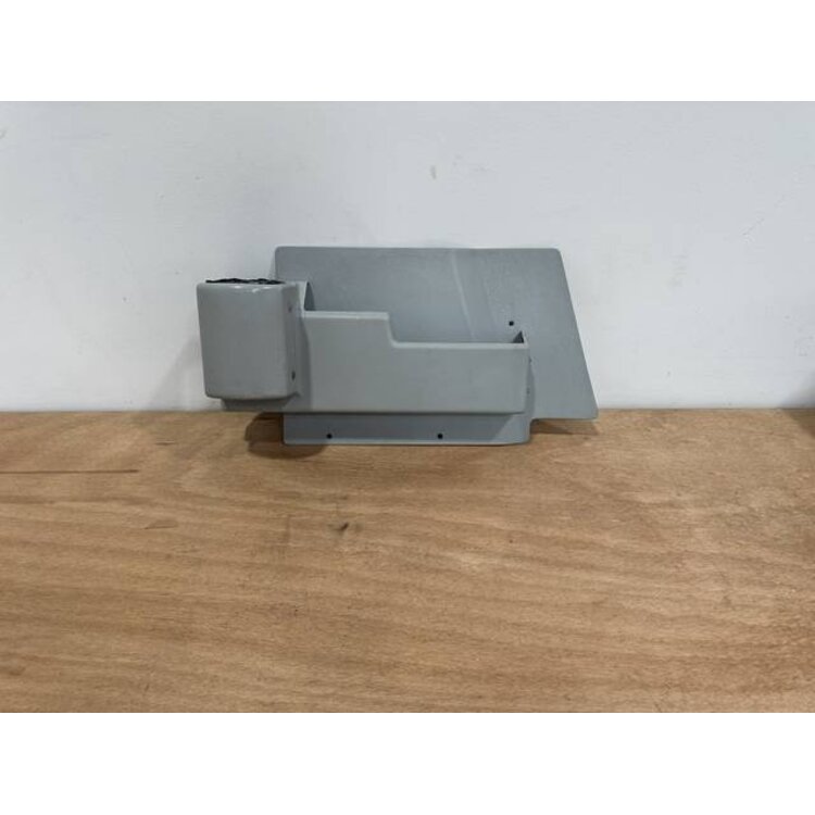 THROTTLE QUADRANT LOWER PANEL RH P/N: 232A1631-3 S/N: SI2433002