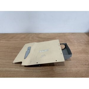 THROTTLE QUADRANT LOWER PANEL RH P/N: 232A1631-3 S/N: SI2433002