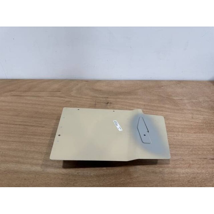 THROTTLE QUADRANT LOWER PANEL RH P/N: 232A1631-3 S/N: SI2433004