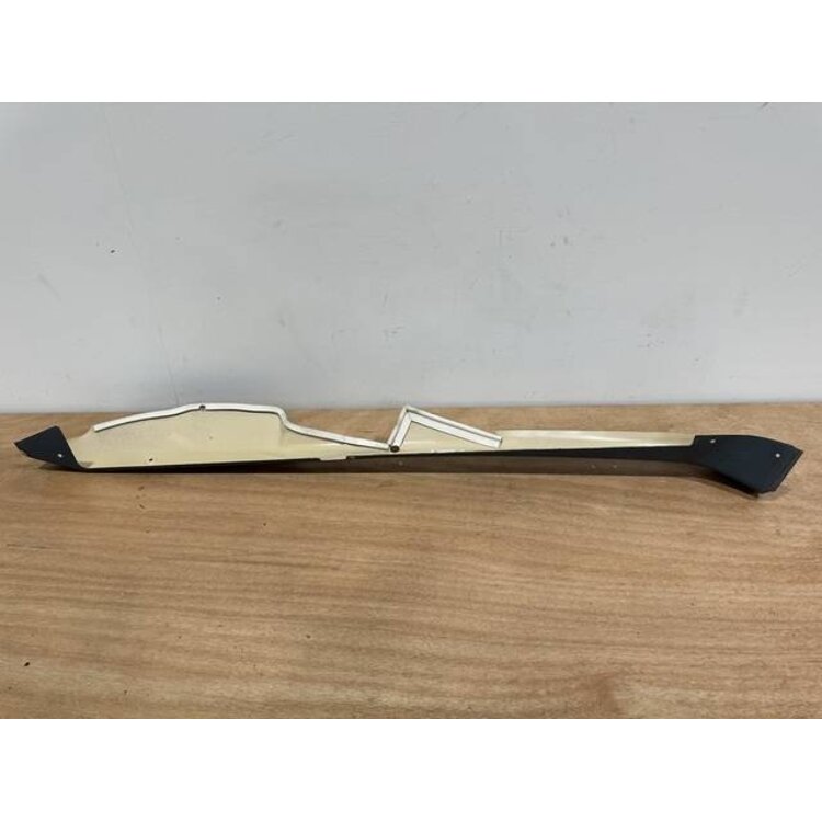 TRACK LINER RH P/N: 232A1521-24 S/N: SI2424002