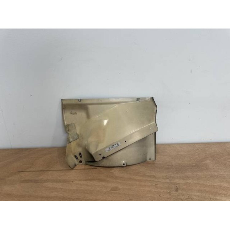 UNDERLINING LH P/N: 233A8301-1 S/N: SI2427001