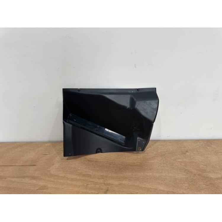 UNDERLINING LH P/N: 233A8301-1 S/N: SI2427002