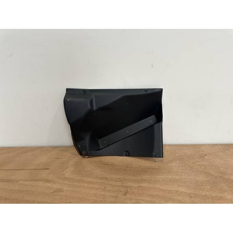 UNDERLINING RH P/N: 233A8301-2 S/N: SI2429004