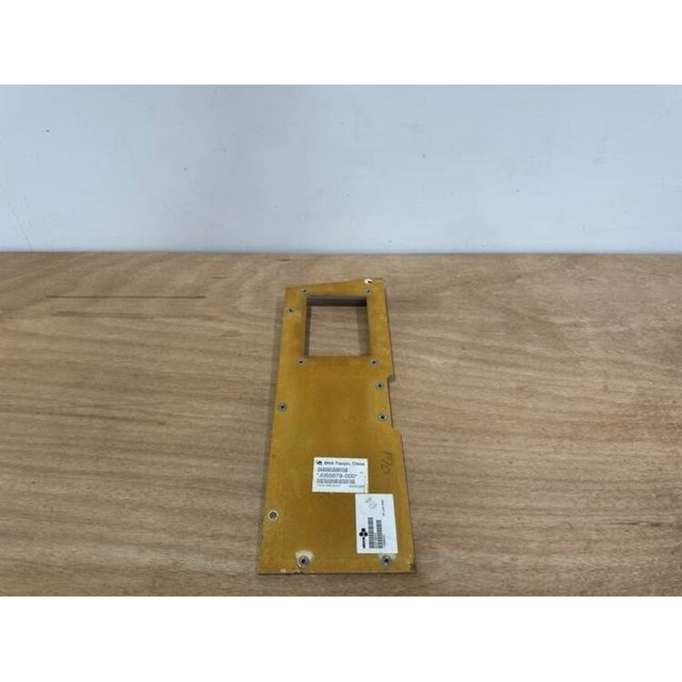 VENTILATION PANEL RH P/N: 232A1603-6 S/N: SI2422005