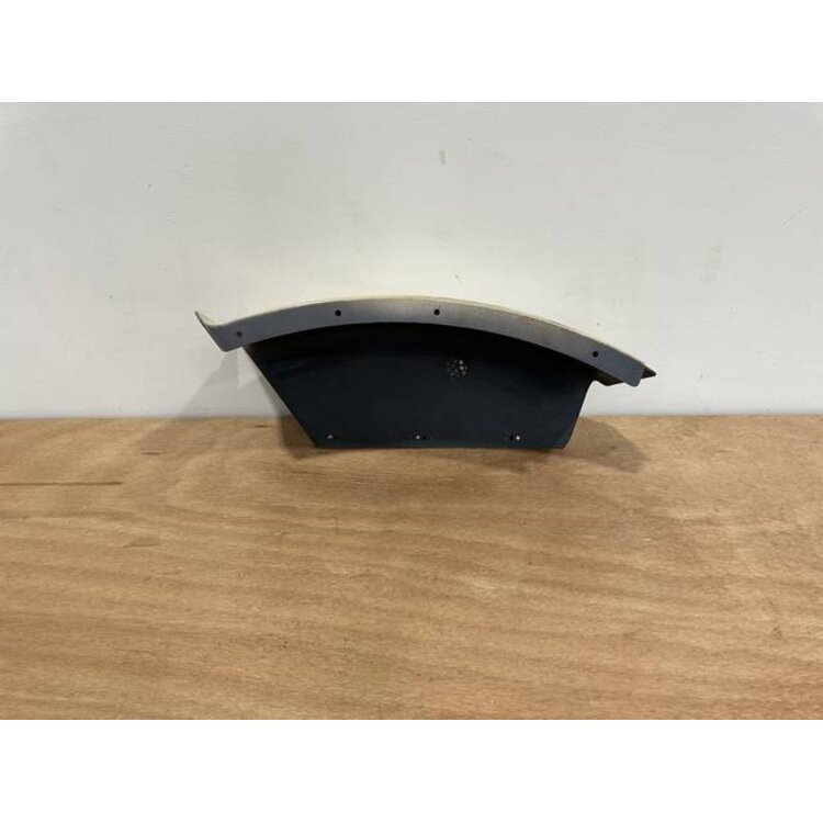 RUDDER PEDALS UPPER COVER RH P/N: 233A2319-1 S/N: SI2443006