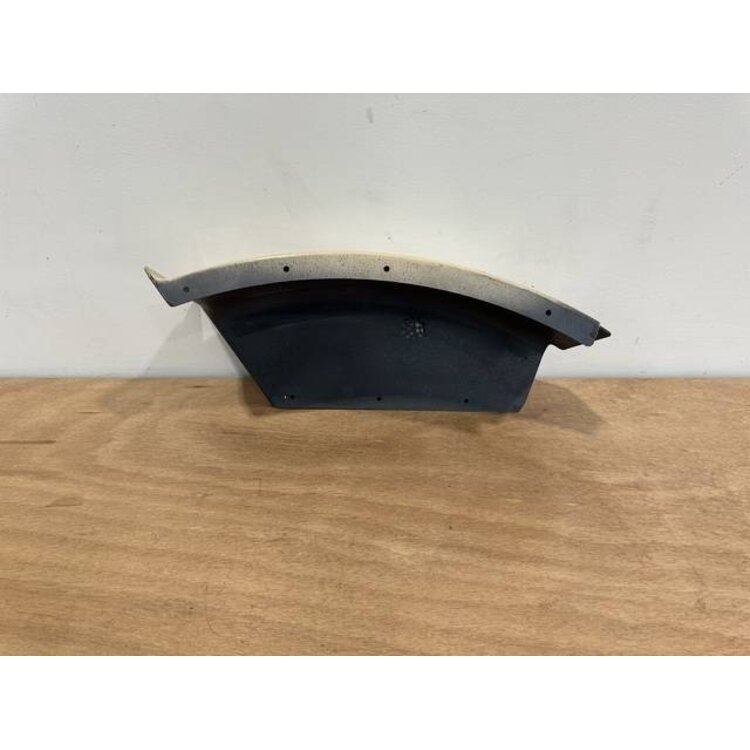 RUDDER PEDALS UPPER COVER RH P/N: 233A2319-1 S/N: SI2443007