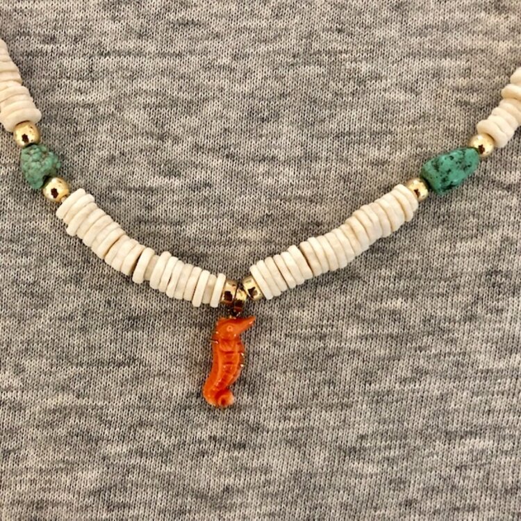 Suf necklace triple coral