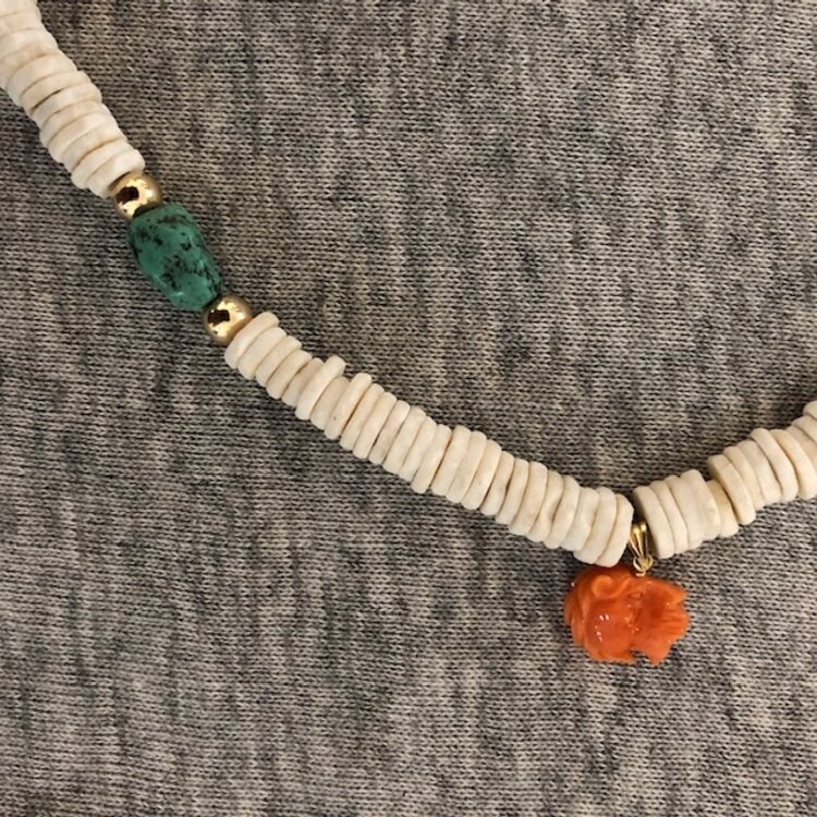Suf necklace triple coral