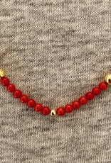 Coral necklace met gouden kraaltjes