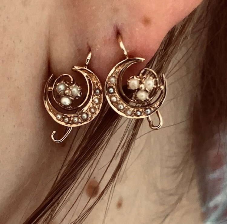 Antique mooncrescent