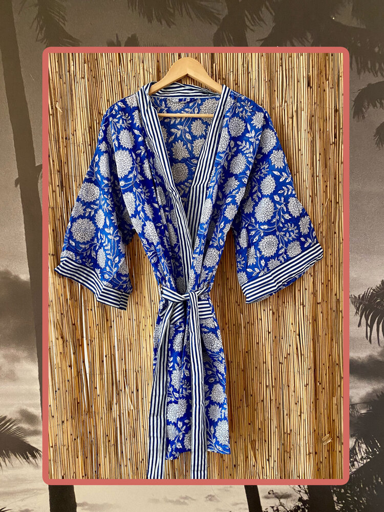 Blue floral striped bathrope