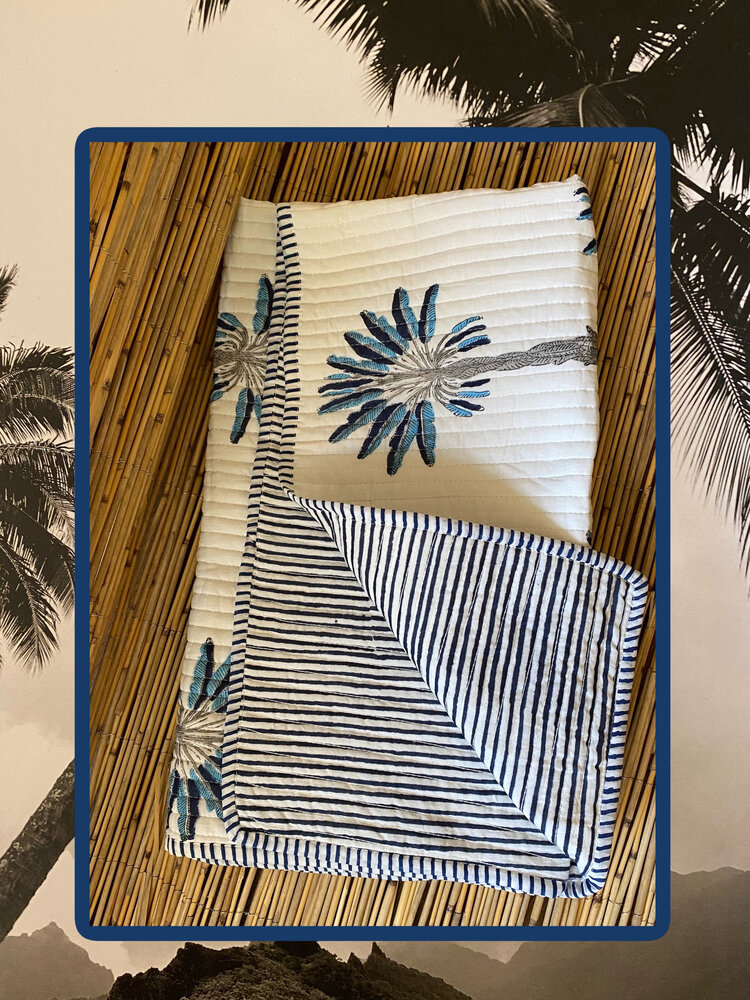 Palm baby cuddle blanket