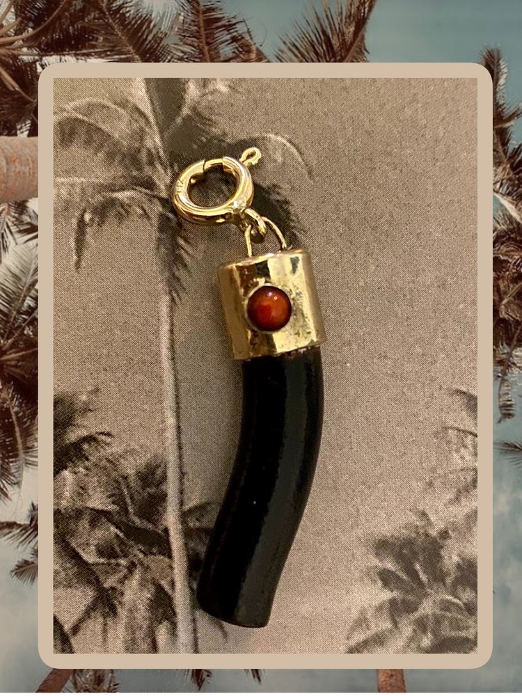 Black coral tube connector