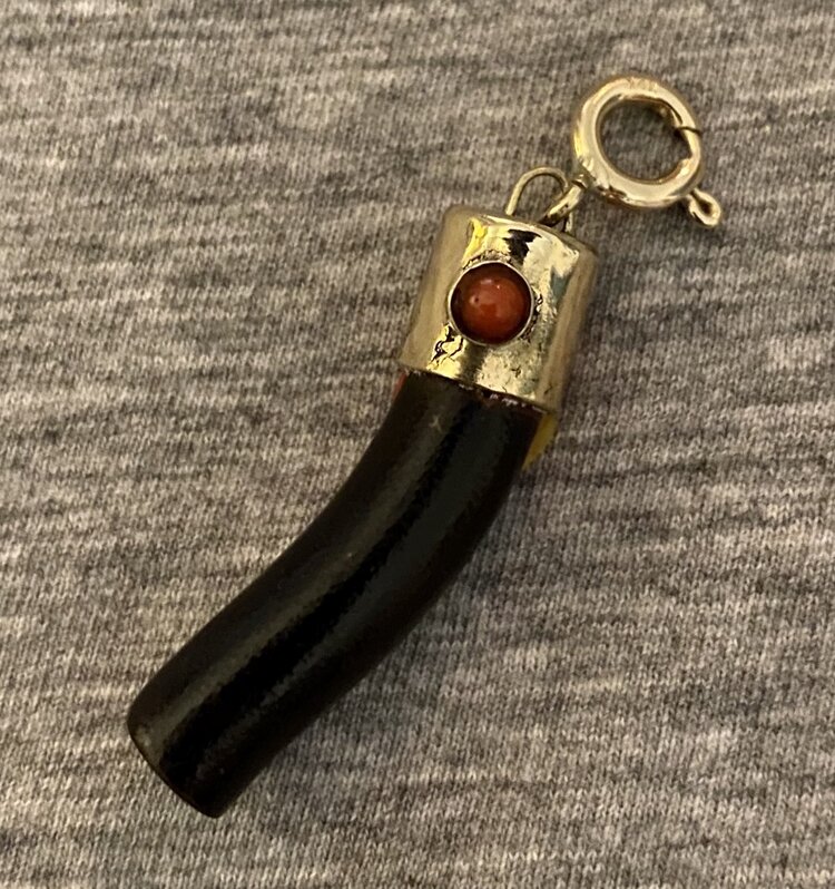 Black coral tube connector