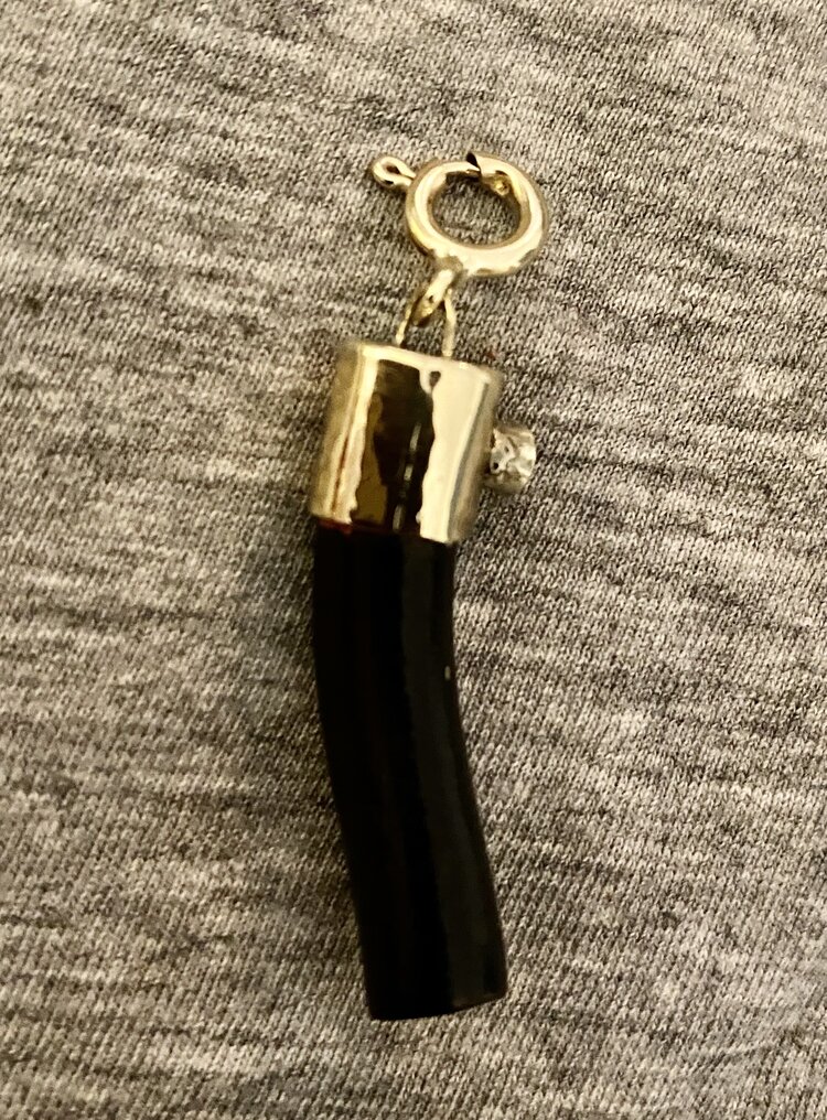 Black coral tube connector