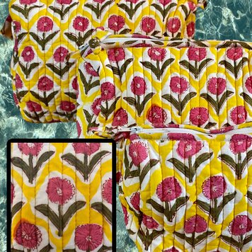Floral toiletry bags set of 3 Floral toiletry bags set of 3