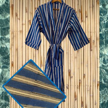 Floral bathrobe navy floral 100% cotton