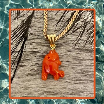 Coral fish charm 18 crt setting