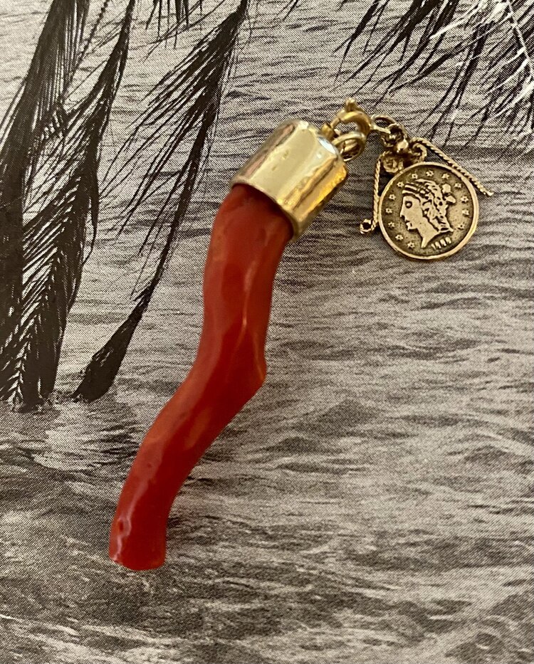 Coral branch emerald and coin 14 crt