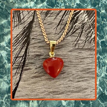 Coral bubble heart small 18 crt gold setting