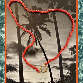 Coral necklace big lock 14 crt