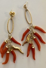 Coral dangle earring 14 crt