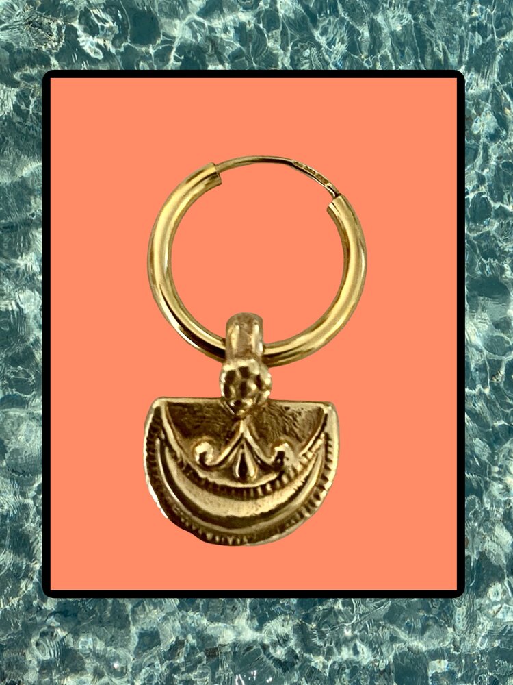 Half moon luck charm massive 14 crt