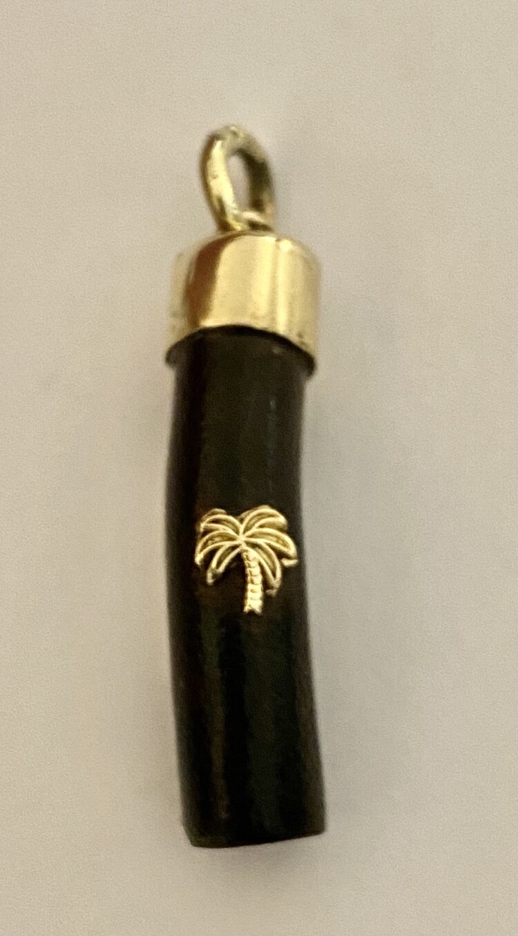 Black coral palm tube 14 crt