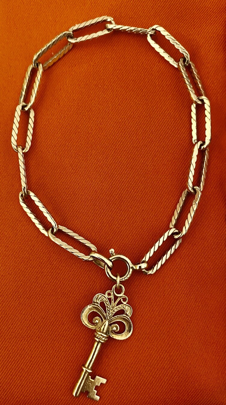 Key to my heart armband