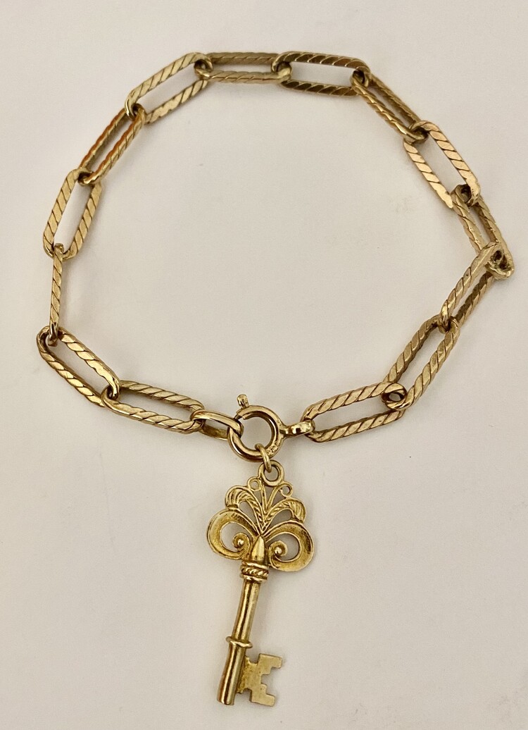 Key to my heart armband