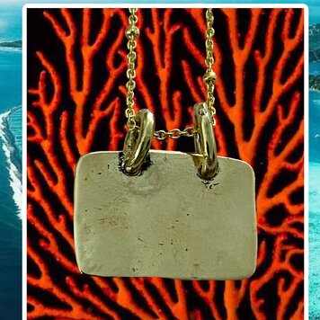 Dangling plaque 14 crt gold bamboo necklace Dangling plaque 14 crt gold bamboo necklace