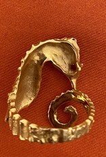 Seahorse ring ruby eye 18 crt gold