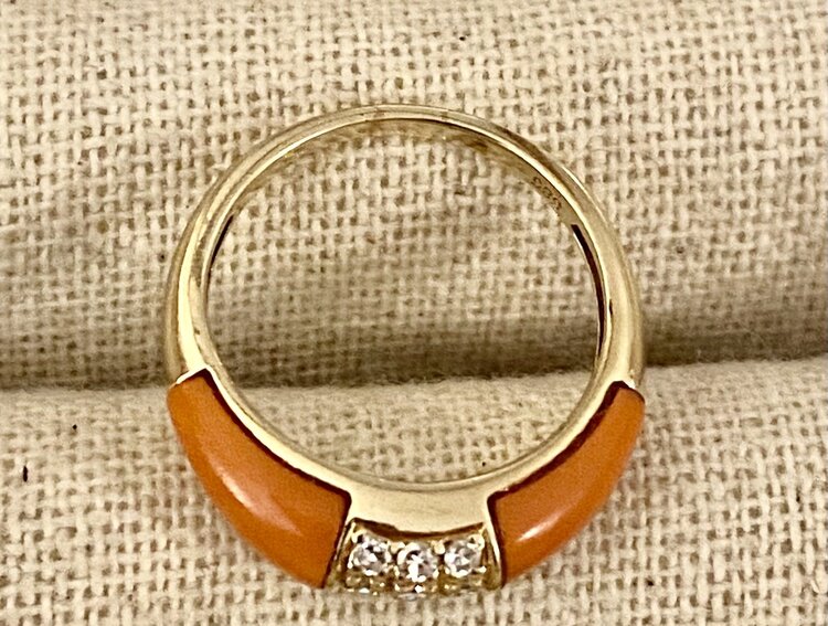 Baby angelskin coral diamond cocktail ring 14 crt