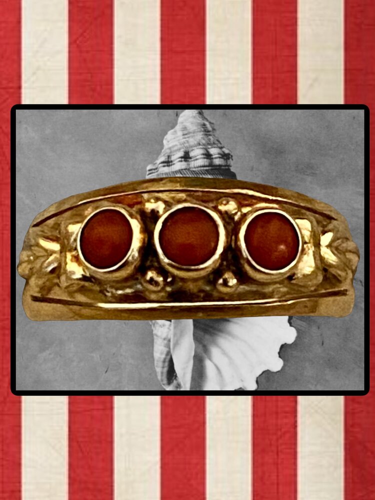 Triple Coral band ring 14 crt