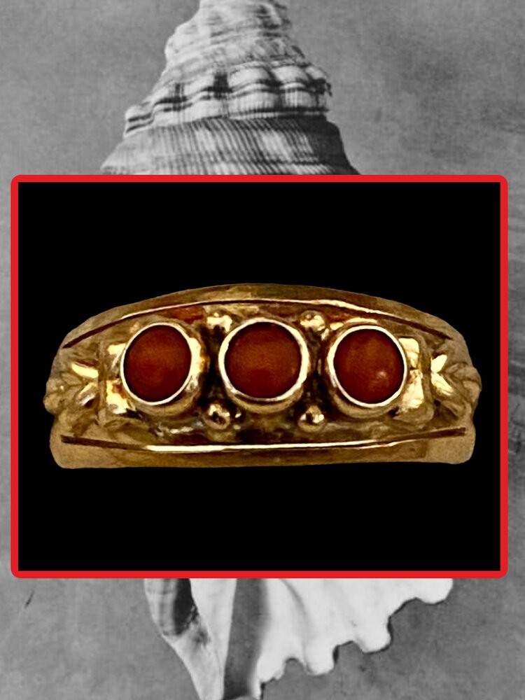 Triple Coral band ring 14 crt