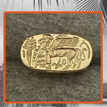 Chunky Assyrian empire ring massive 14 crt